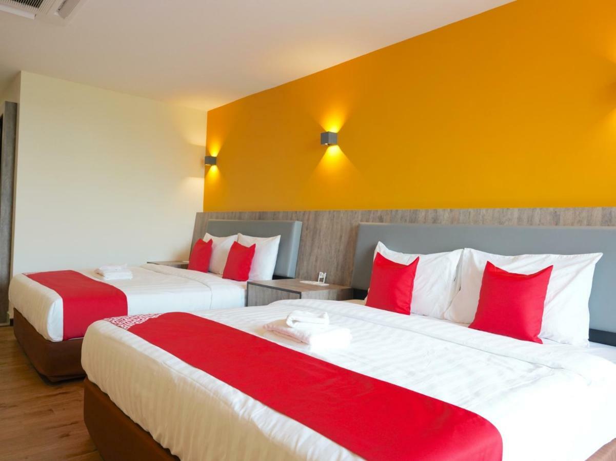 Oyo 43987 Season Inn Bintulu Ngoại thất bức ảnh