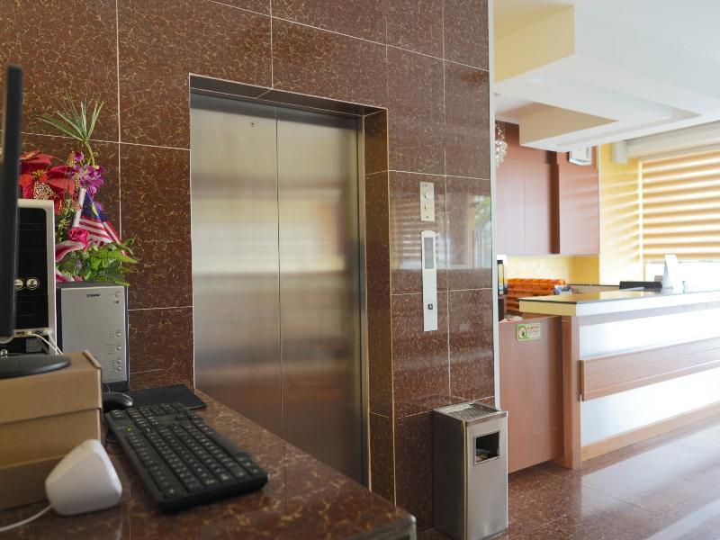 Oyo 43987 Season Inn Bintulu Ngoại thất bức ảnh
