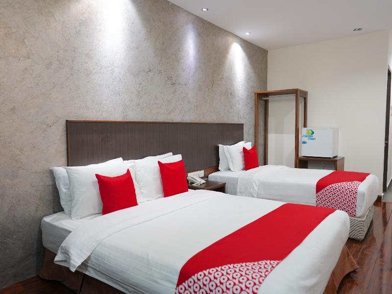 Oyo 43987 Season Inn Bintulu Ngoại thất bức ảnh
